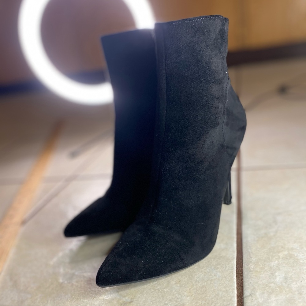 Forever 21 heel’s mid ankle bootie size 5.5 - Picture 2 of 9